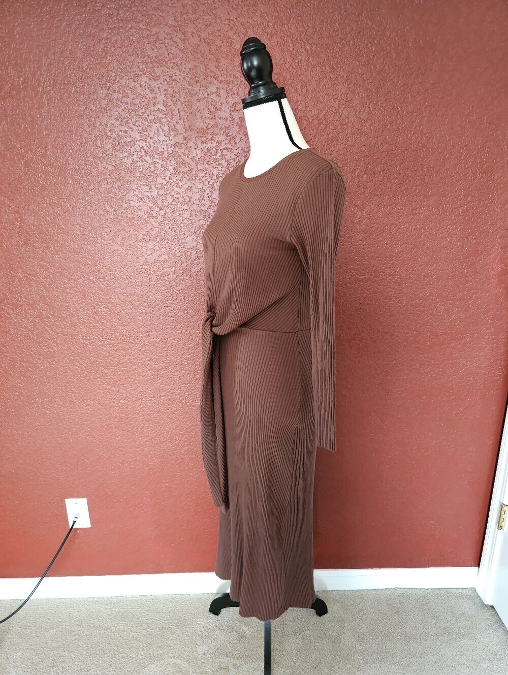 Zara Brown Ribbed Tie-Front Maxi Dress - Picture 5 of 10